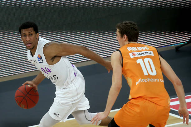 赖因德斯在 赖因德斯在